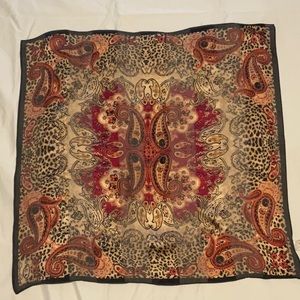 Oscar by Oscar De La Renta Paisley silk scarf